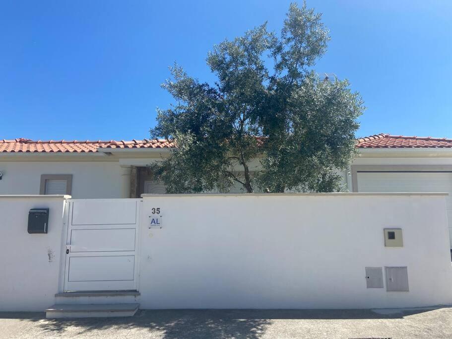 אלקובאקה Charming Villa With Private Poll מראה חיצוני תמונה